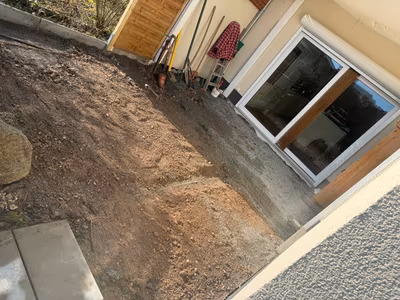 Vorbereiteter Untergrund für eine neue Terrassenfläche